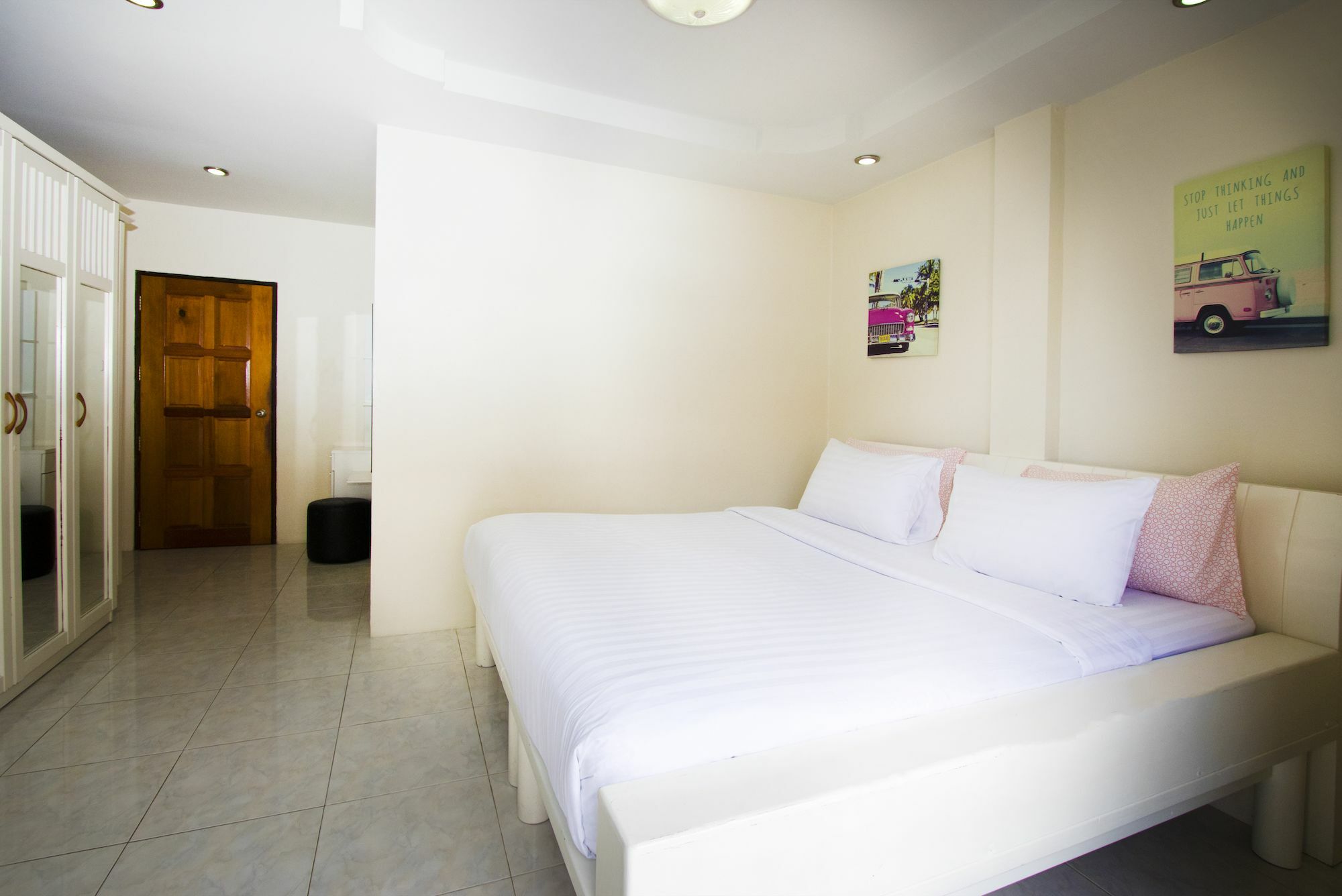Ashford Villas Cosy Beach Pattaya Exterior foto